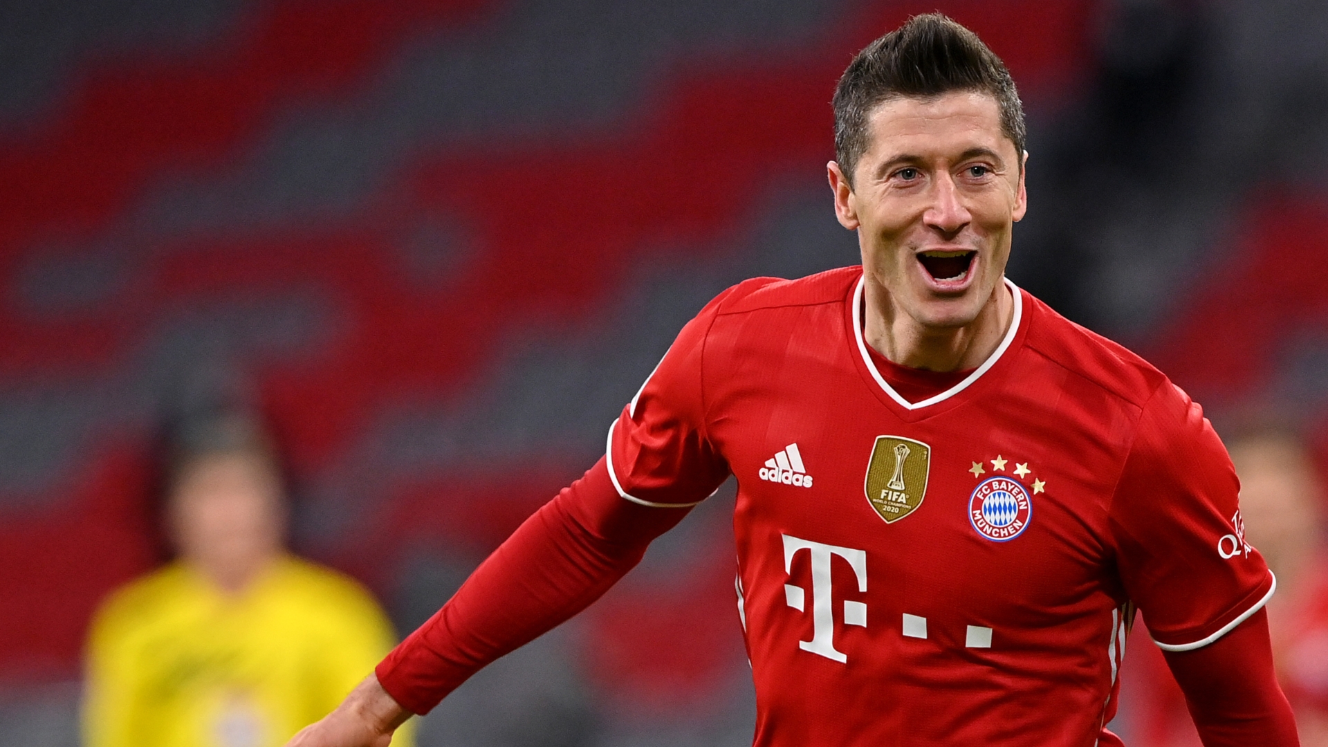 Lewandowski hat trick powers Bayern to 4-2 win vs. Dortmund