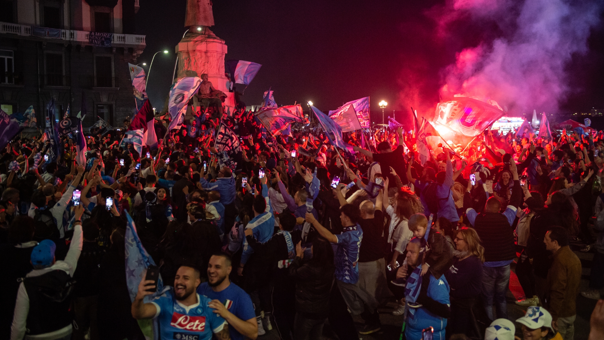 Napoli fans take to streets to celebrate first Serie A title in 33 years - Stream the Video