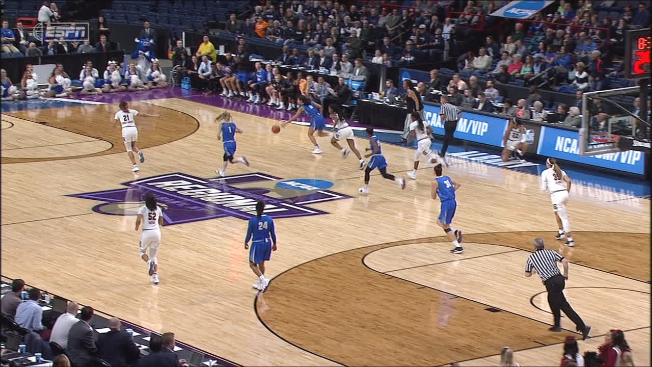 South Carolina S Herbert Harrigan Calls Her Block Watch Espn