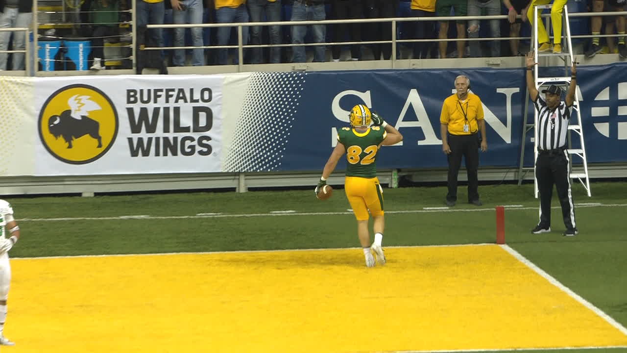 North Dakota State Qb Fakes Run Finds Te For Td Watch Espn