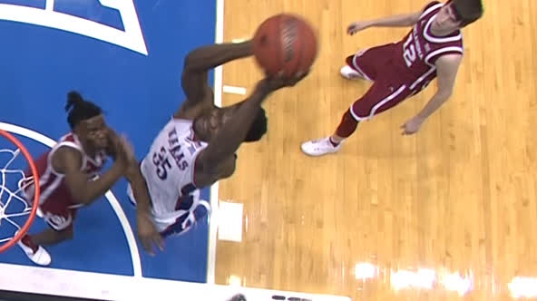Kansas' Azubuike emphatically finishes alley-oop