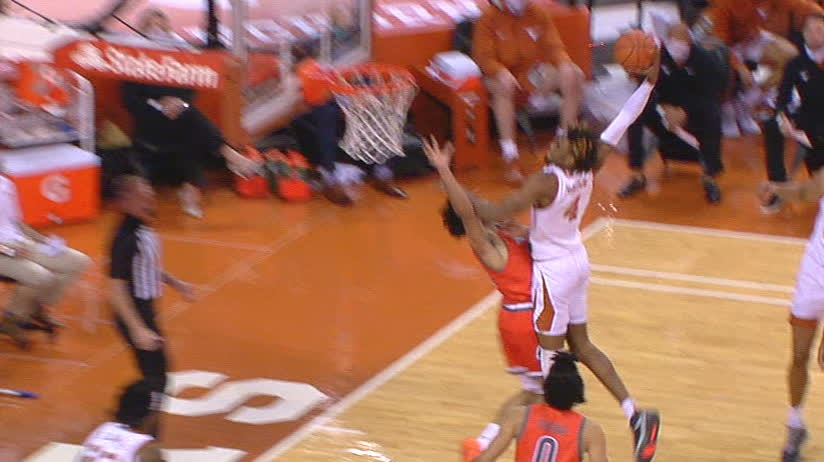 Texas' Brown submits early entry for dunk of the year
