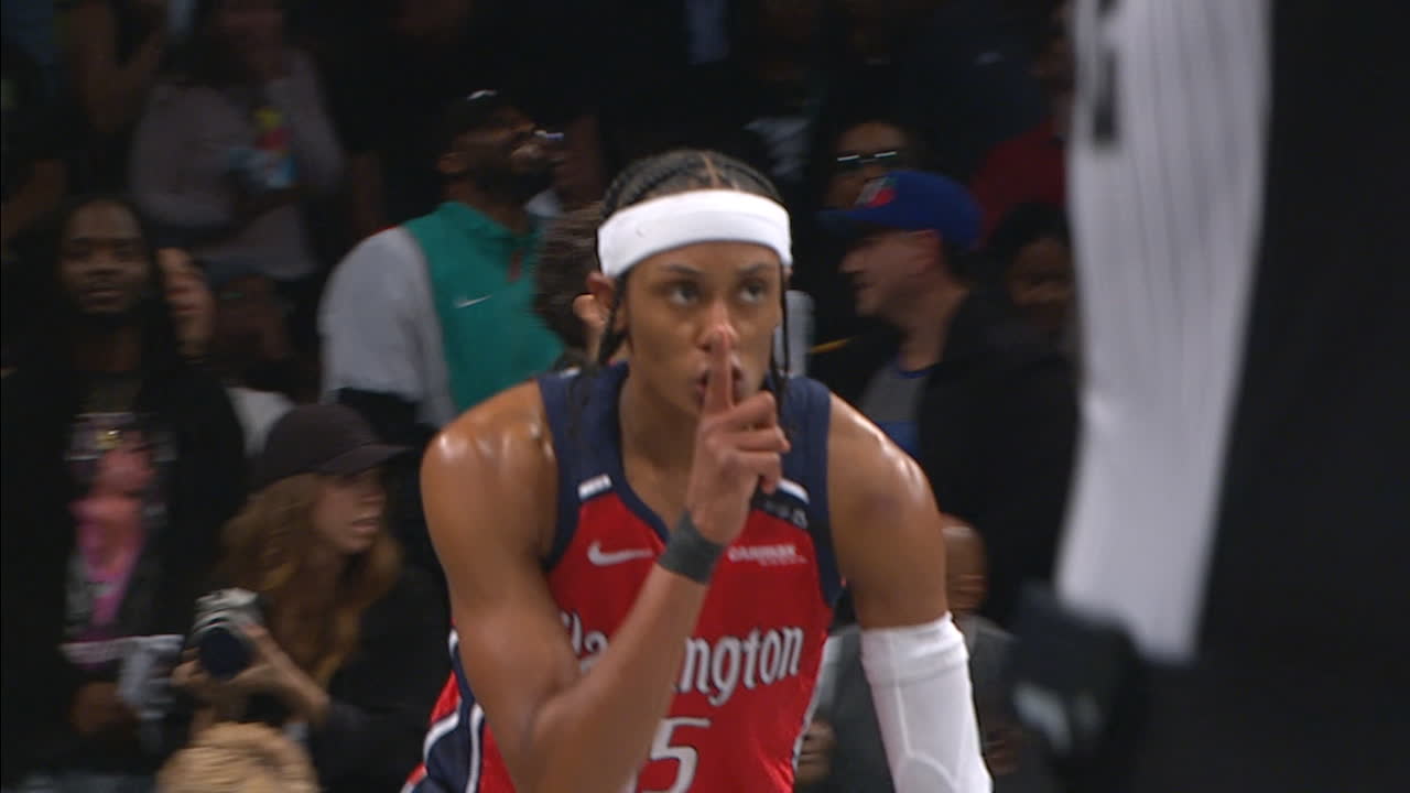 Brittney Sykes silences crowd after game-tying 3