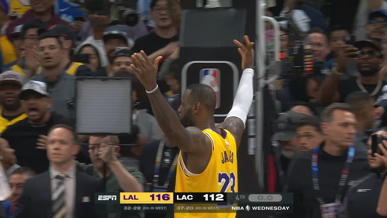 Lakers hang on for comeback win after Kawhi's tying attempt rims out
