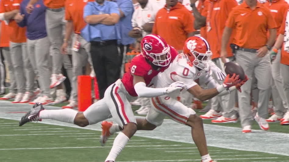Cade Klubnik drops dime to Antonio Williams for huge Clemson gain