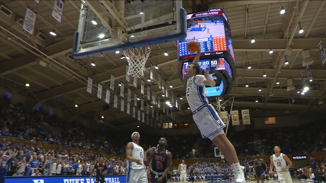 Cooper Flagg throws down an alley-oop slam