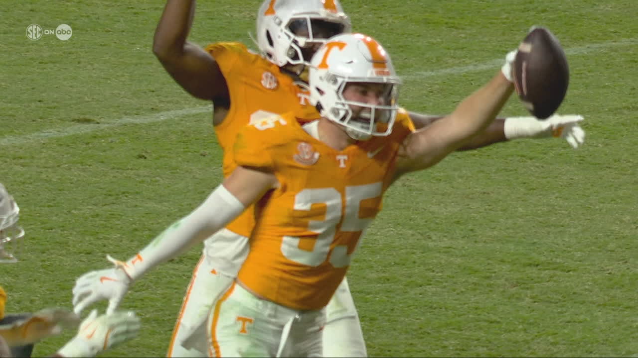 Tennessee knocks off Alabama after Will Brooks picks off Jalen Milroe