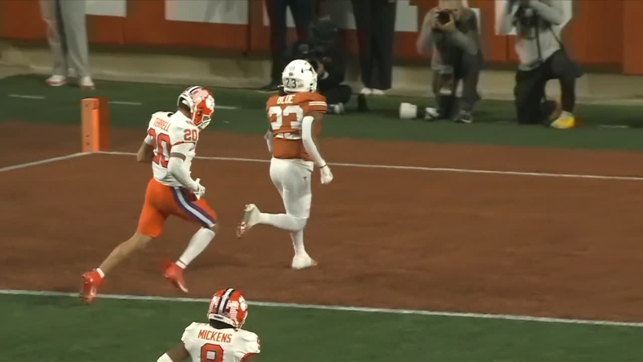 Jaydon Blue houses a 77-yard TD
