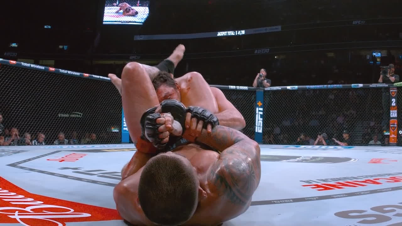 Brunno Ferreira grabs huge win over Armen Petrosyan