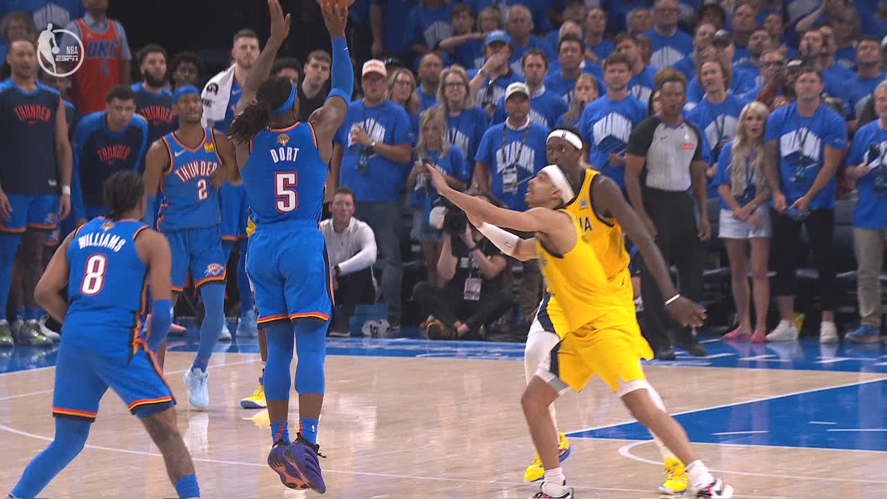 Lu Dort somehow sinks Hail Mary 3 in 3rd quarter