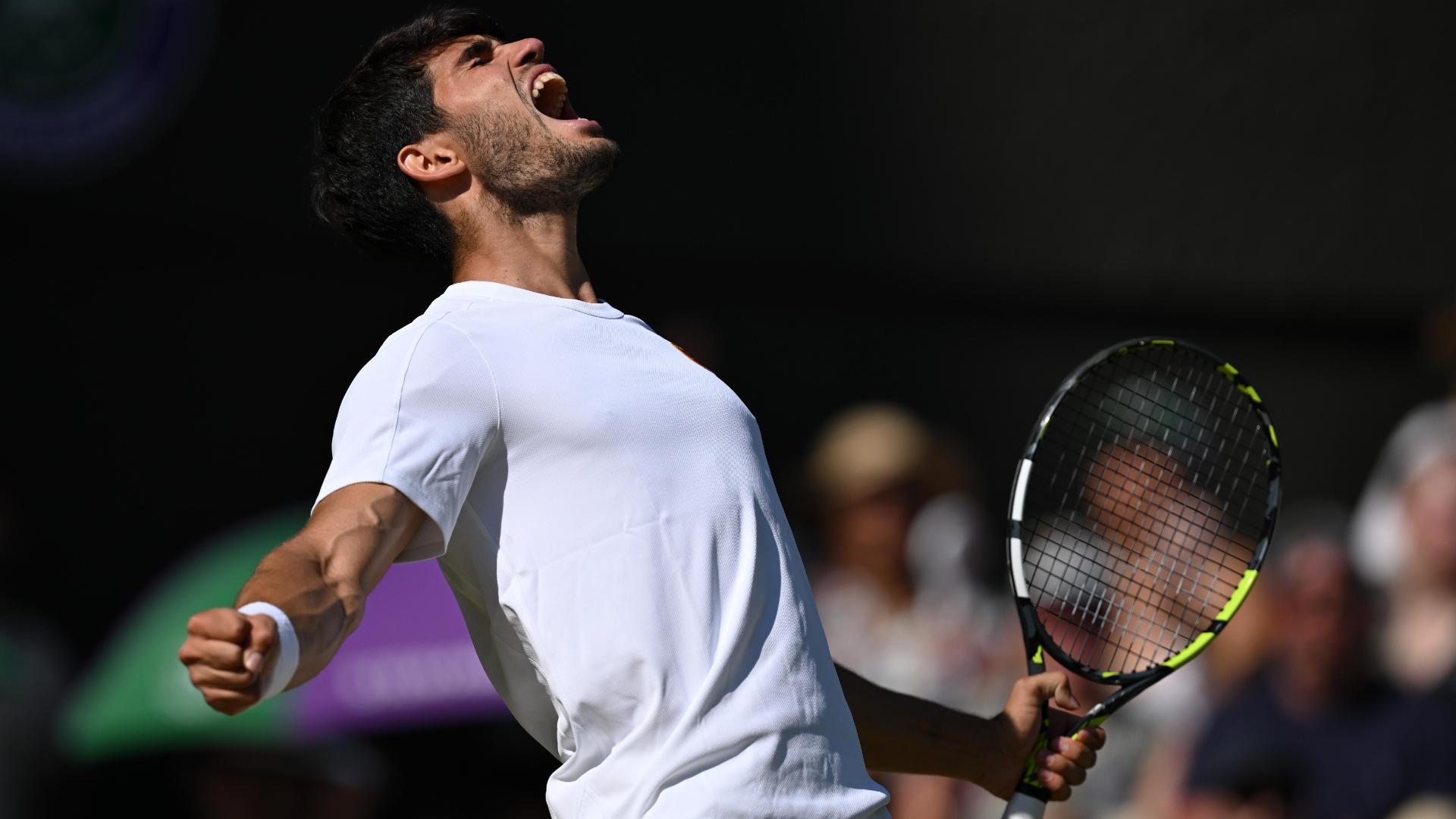 Carlos Alcaraz marches into third consecutive Wimbledon final