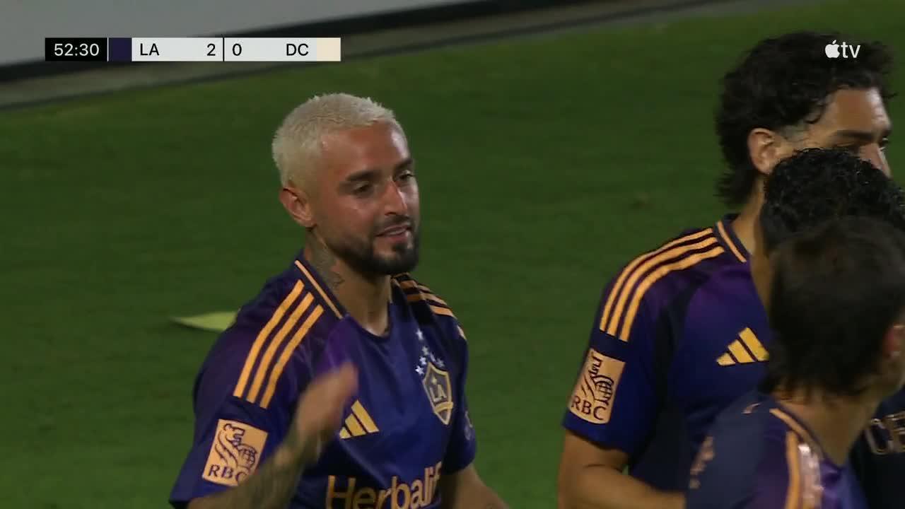 Diego Fagundez gets on the scoresheet for LA Galaxy