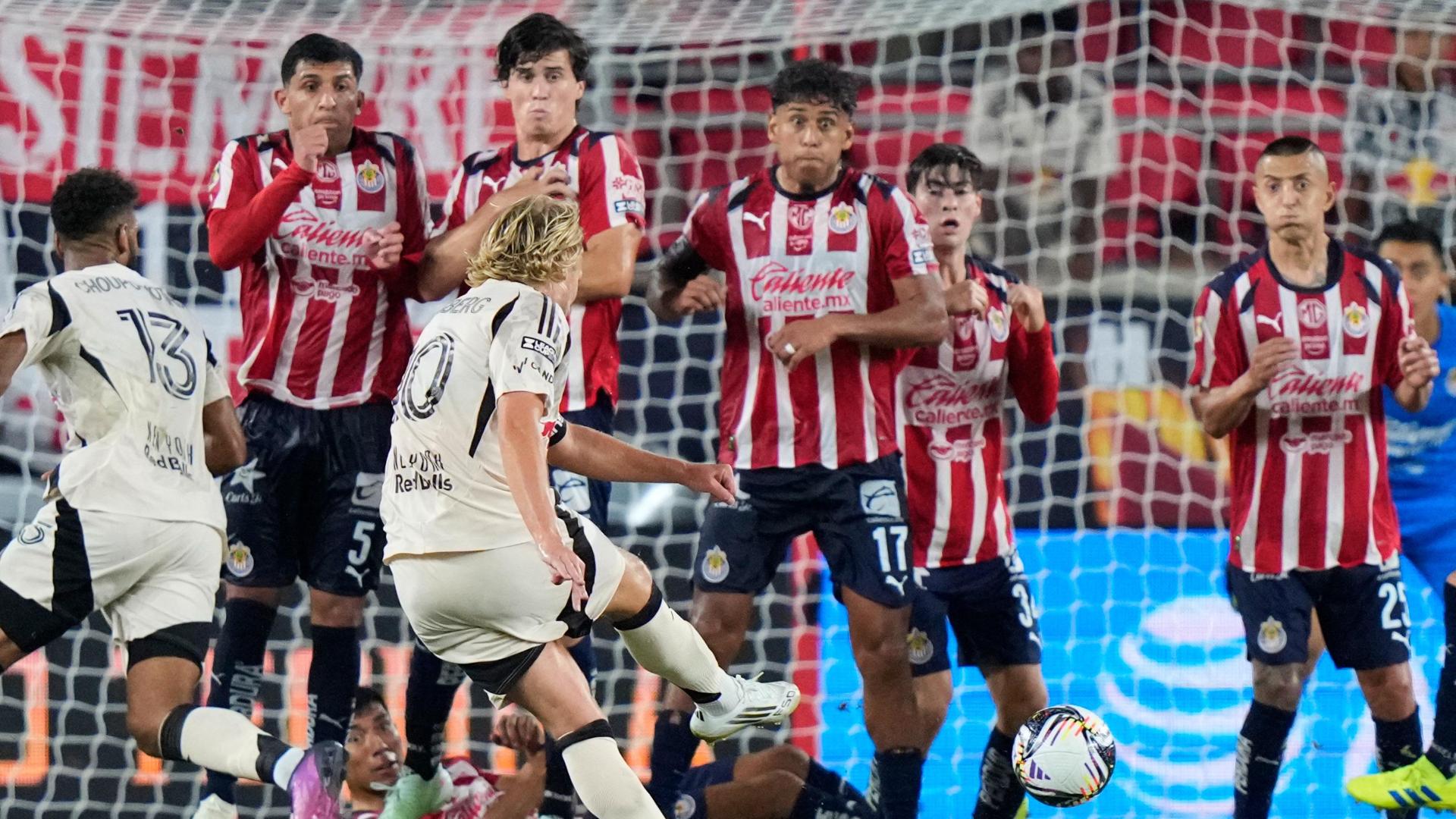 Forsberg wins it for Red Bulls with free-kick goal in stoppage time
