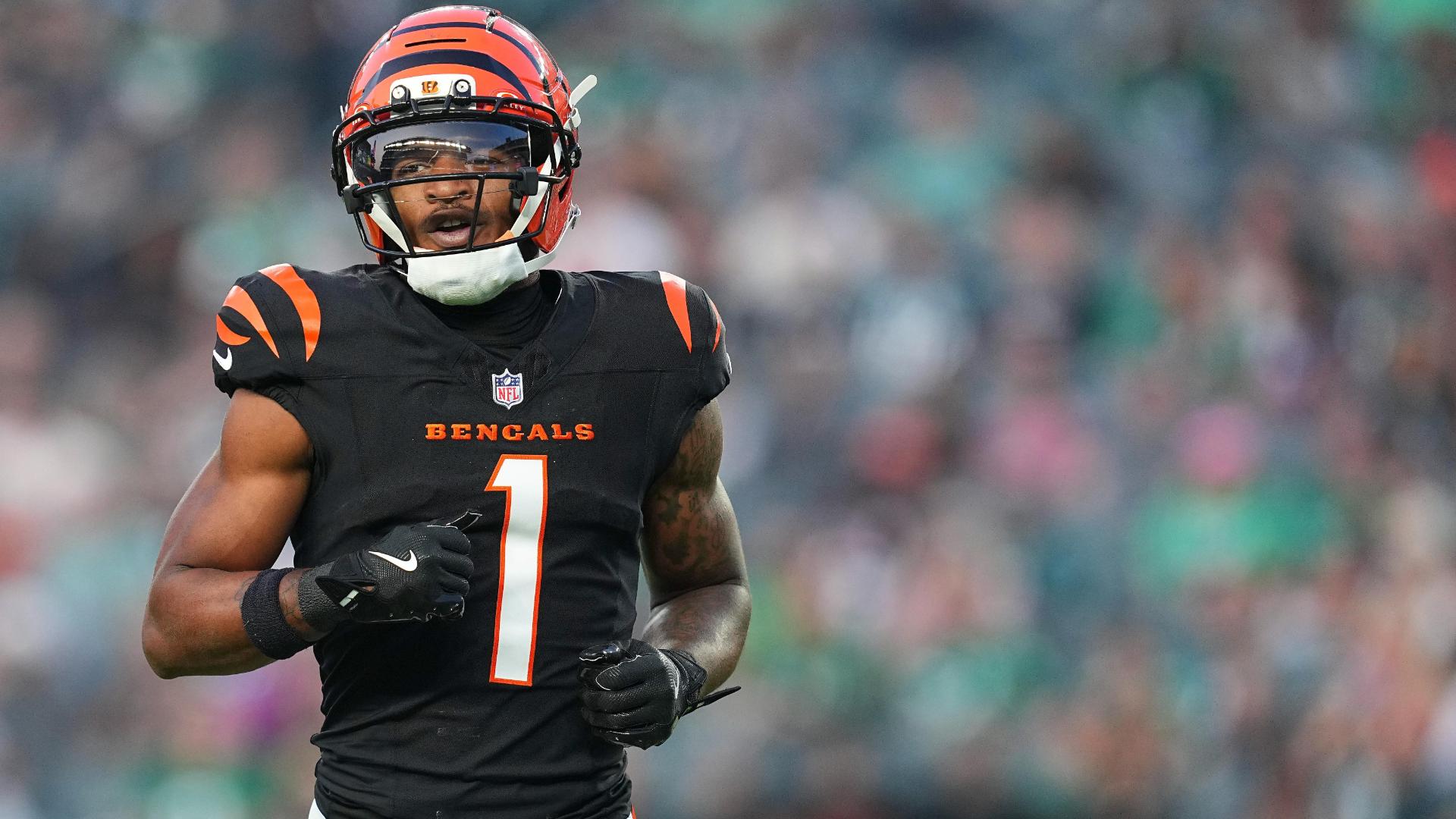 Ja'Marr Chase torches defender en route to 36-yard TD