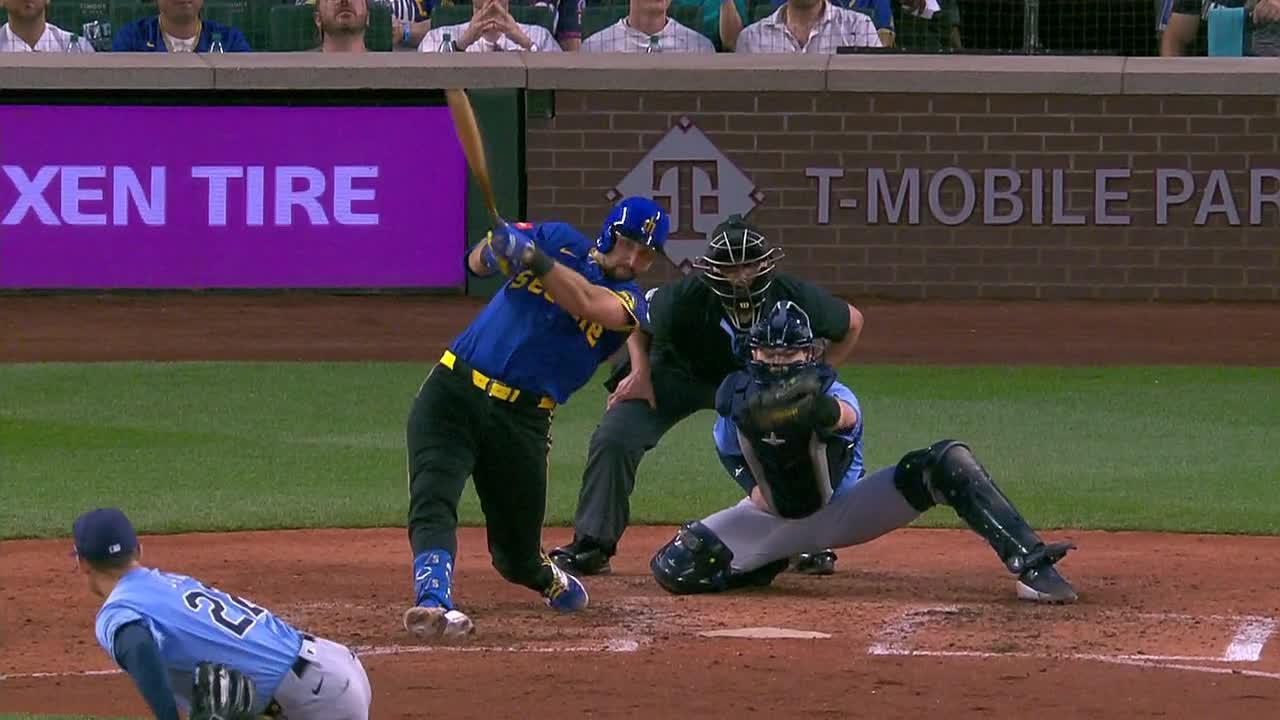 Cal Raleigh belts MLB-best 43rd HR