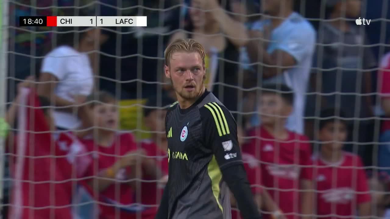 Ryan Hollingshead gets on the scoresheet for LAFC
