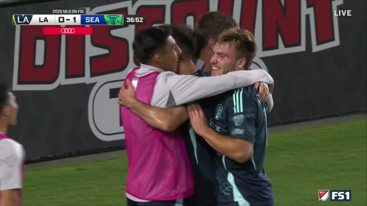 Daniel Musovski scores in the 37'