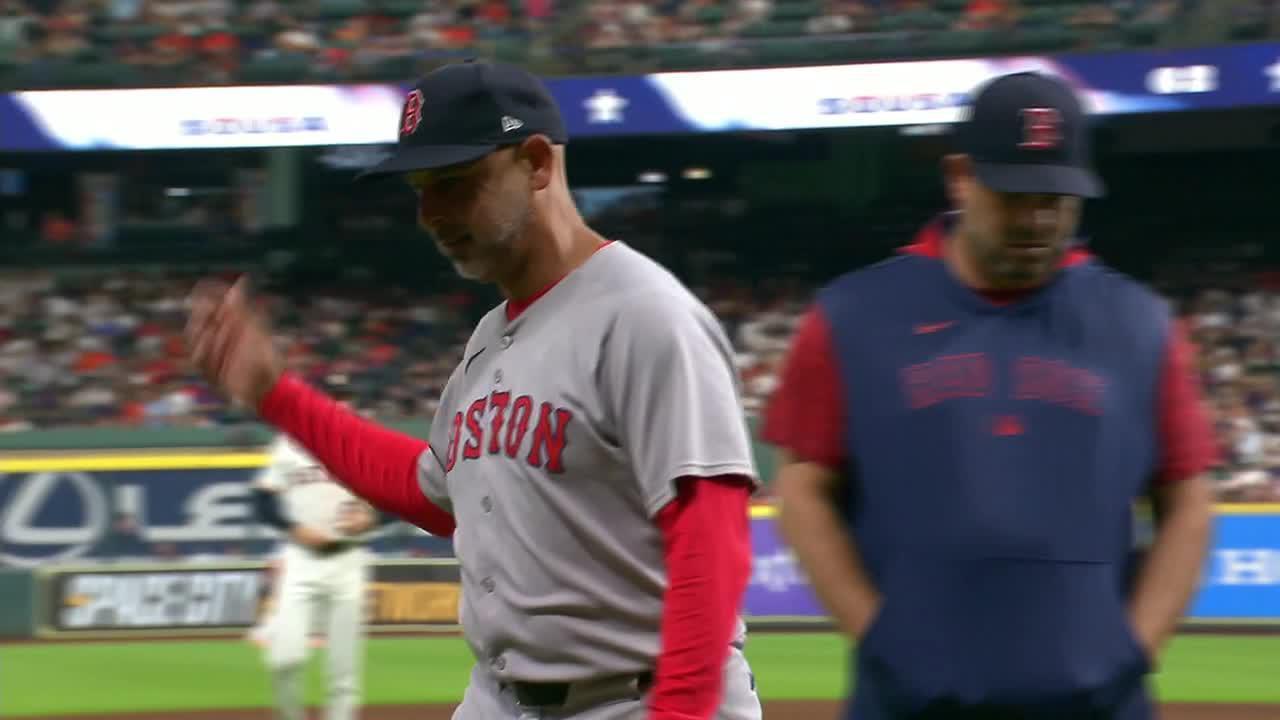 Alex Cora ejected after no-call in Red Sox's loss
