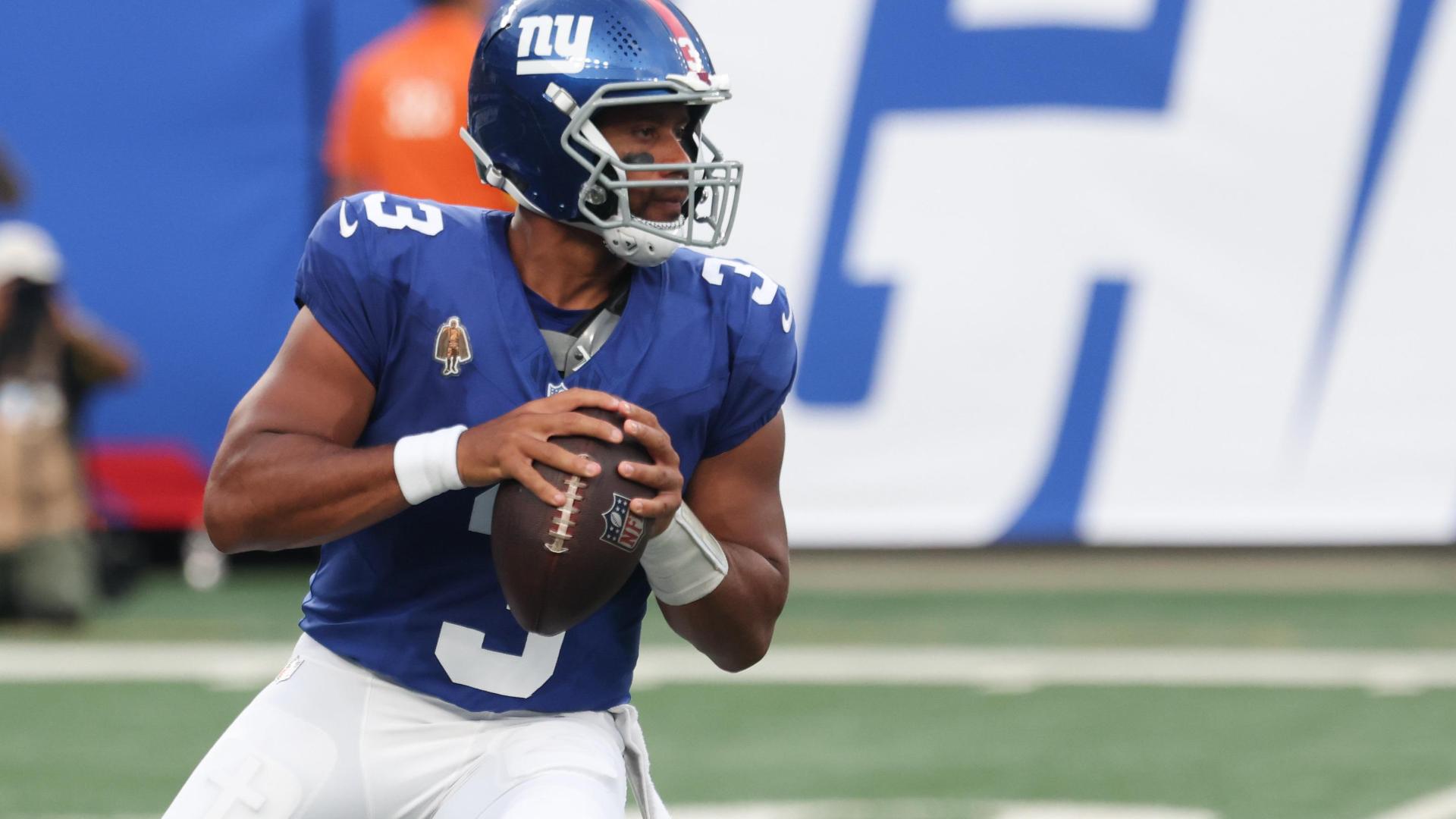 Russell Wilson's beautiful deep ball sets up Devin Singletary's TD