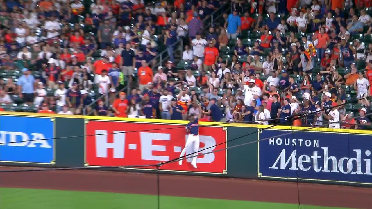 Jesus Sanchez makes 2 ridiculous HR robberies for Astros