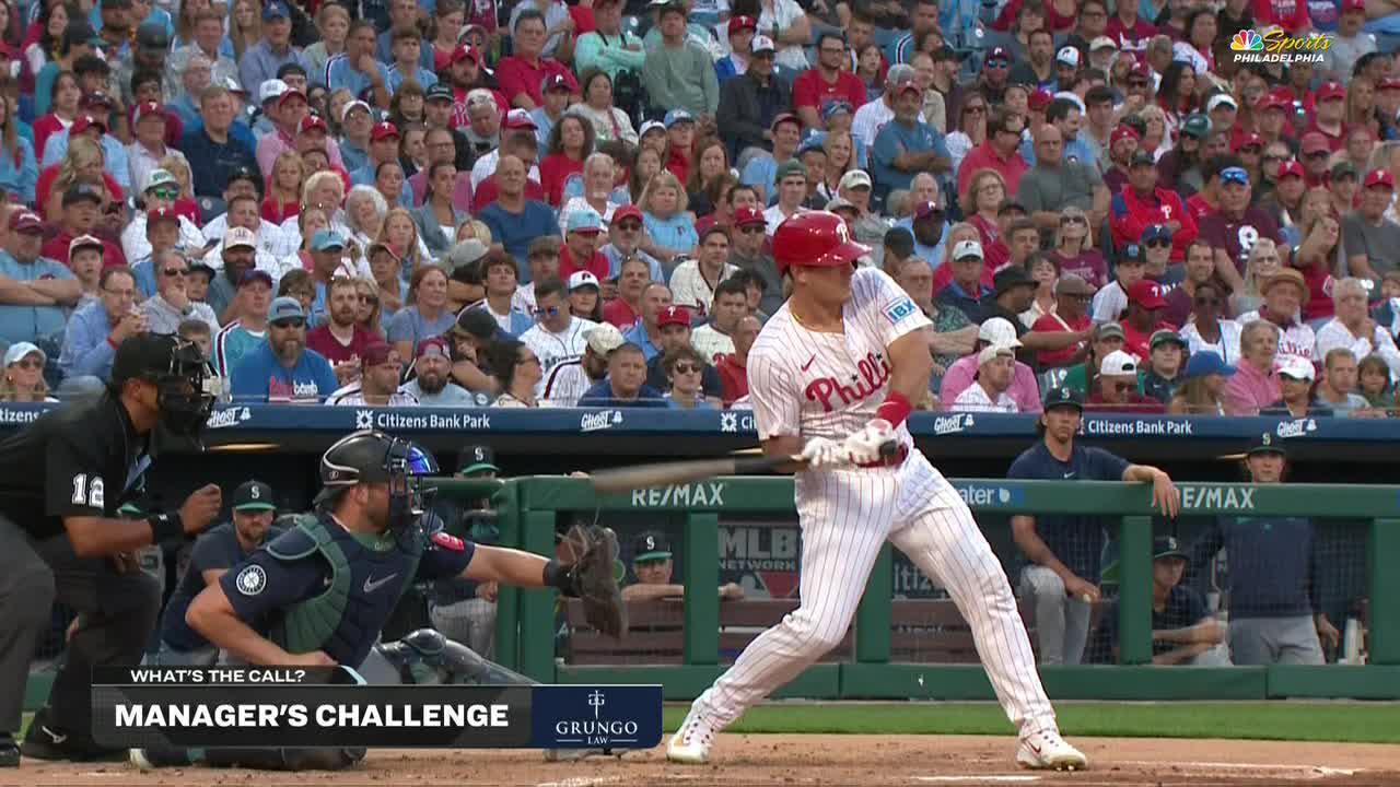 Phillies get another favorable catcher's interference call