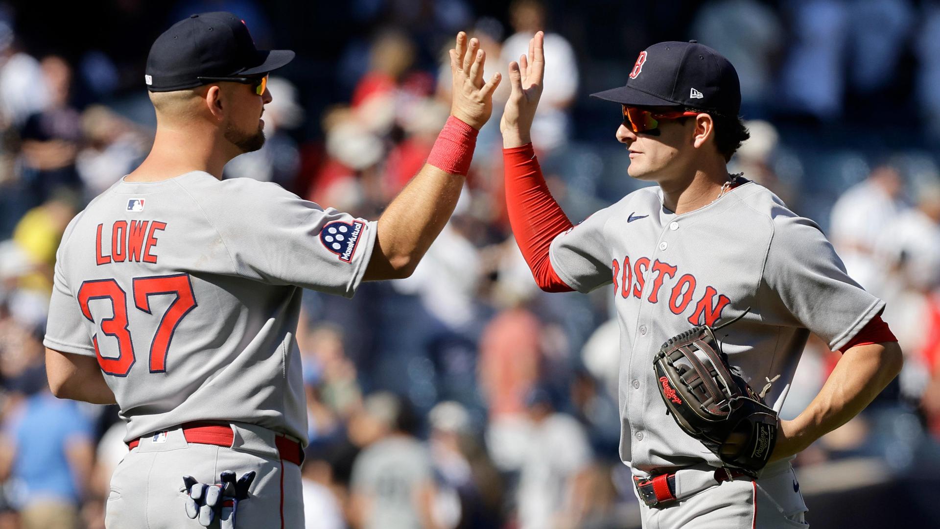 Red Sox hammer Yankees 12-1 for third consecutive win