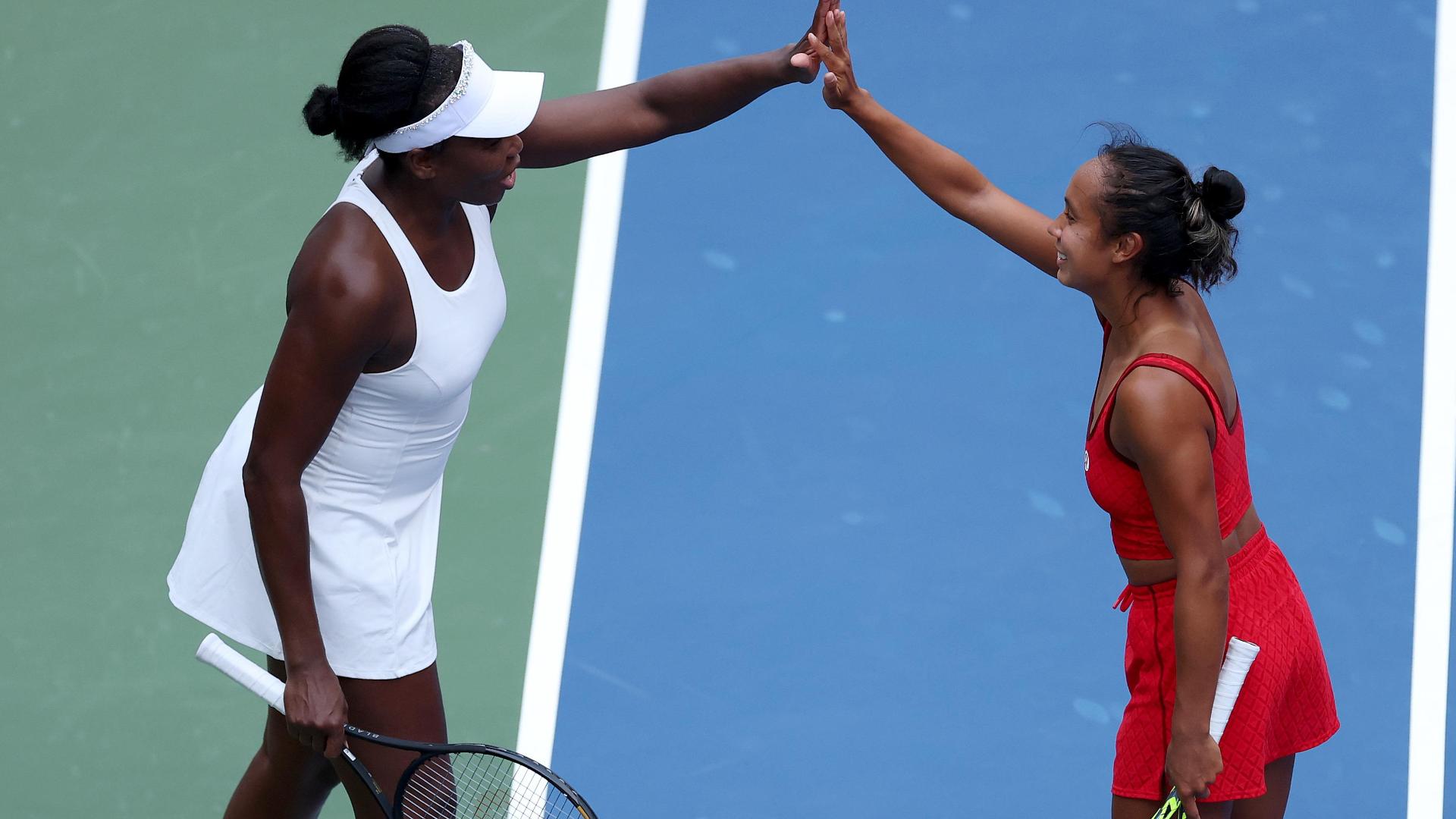 US Open crowd roars as Venus, Fernandez win opening-round match