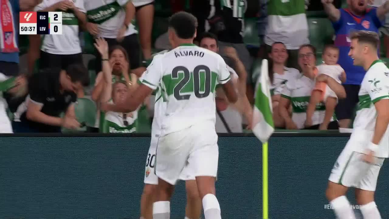Rodrigo Mendoza slots in the goal for Elche