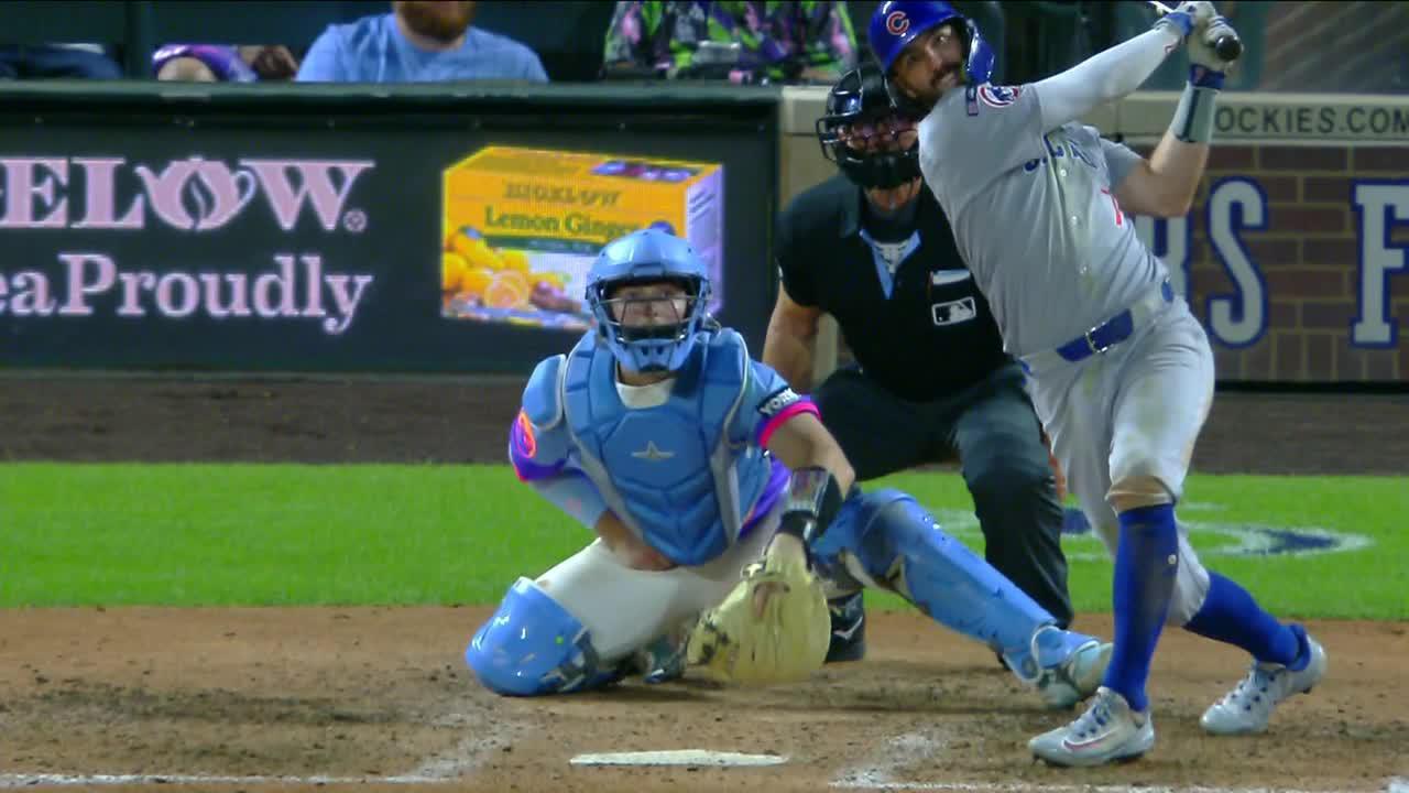 Dansby Swanson mashes 2 dingers in Cubs' win