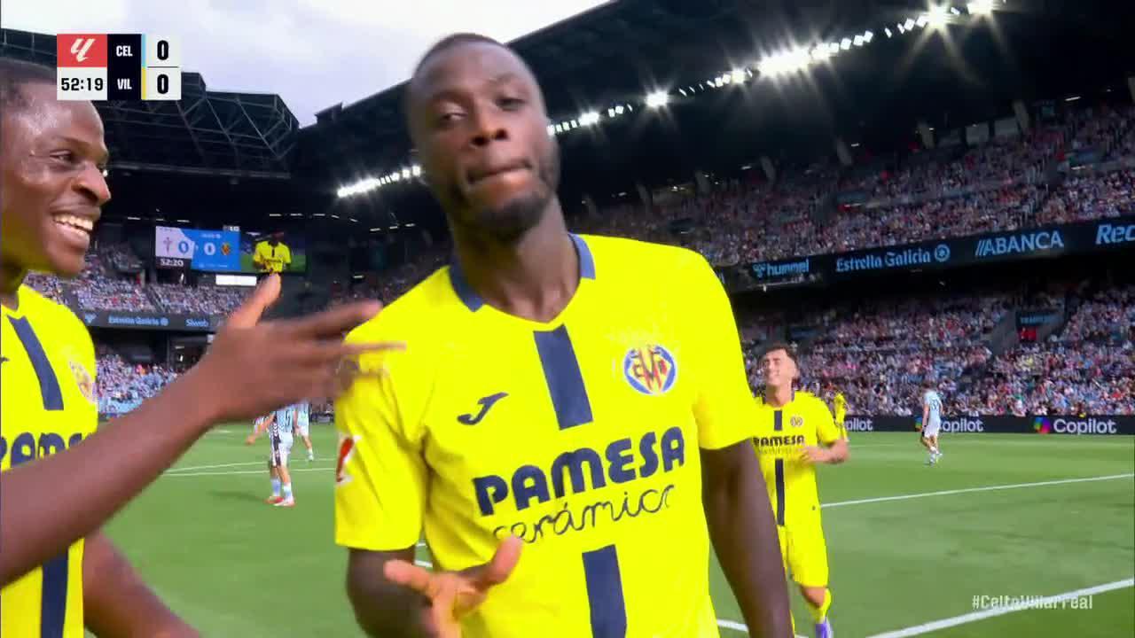 Nicolas Pépé scores goal for Villarreal
