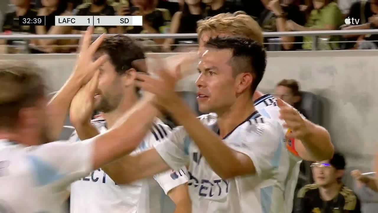 Hirving Lozano scores goal for San Diego FC
