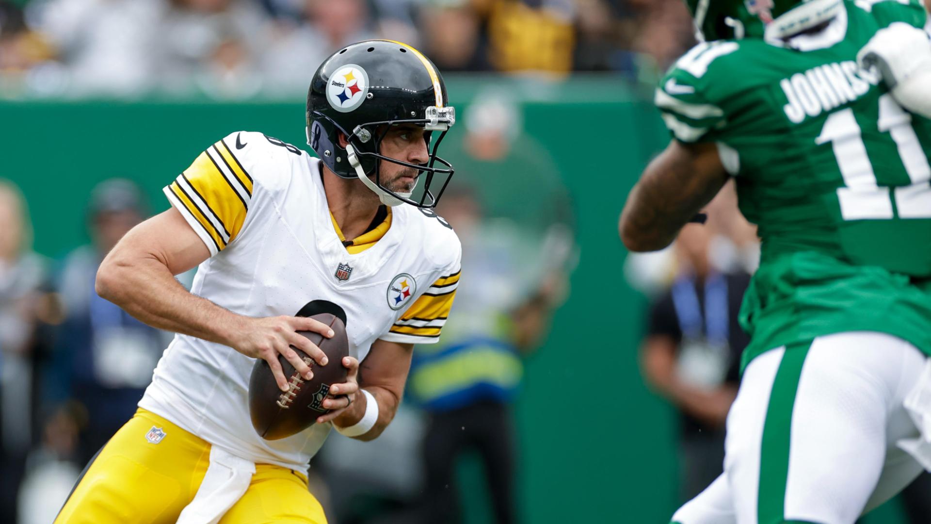 Aaron Rodgers finds Ben Skowronek for first TD as a Steeler