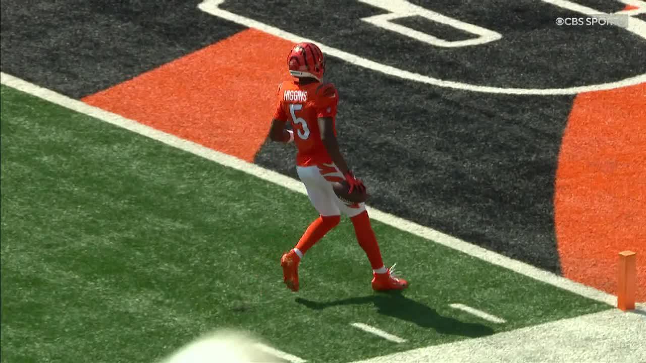 Tee Higgins sends defenders flying for Bengals TD