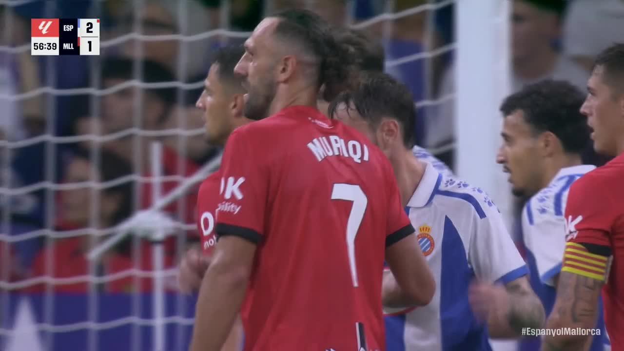Marko Dmitrovic makes a great save