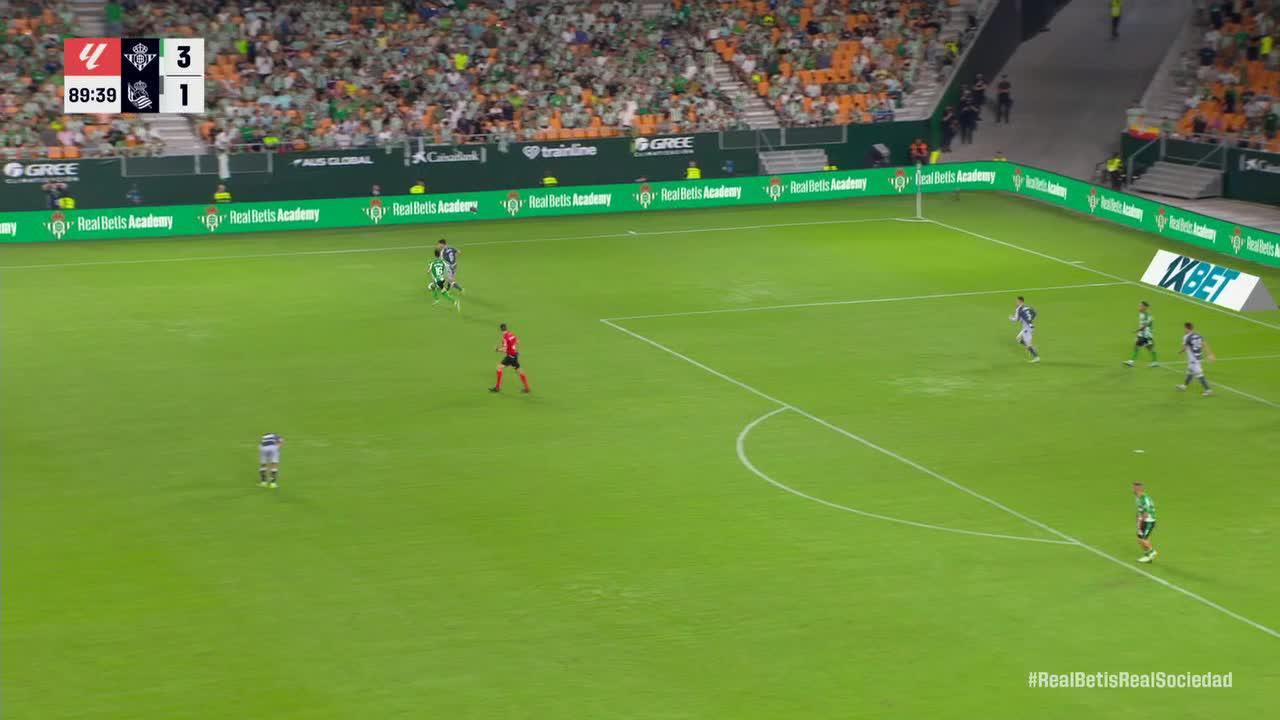 Abde Ezzalzouli hits the woodwork