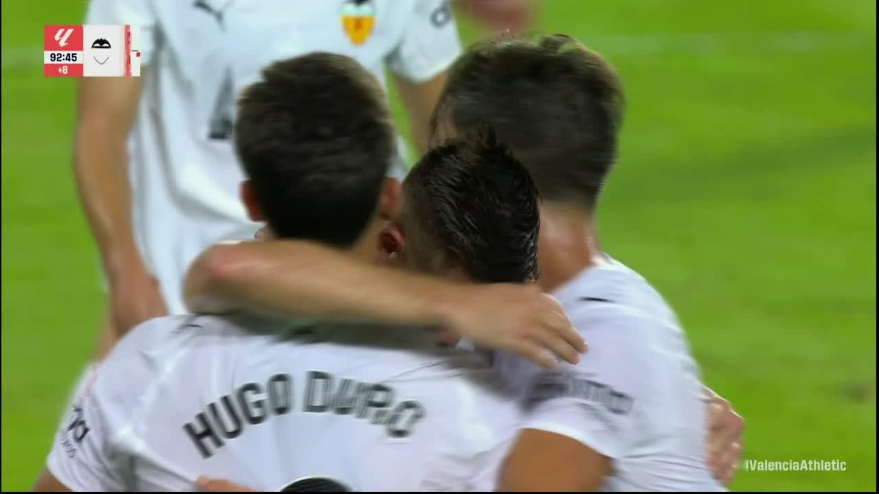 Hugo Duro finds the back of the net for Valencia
