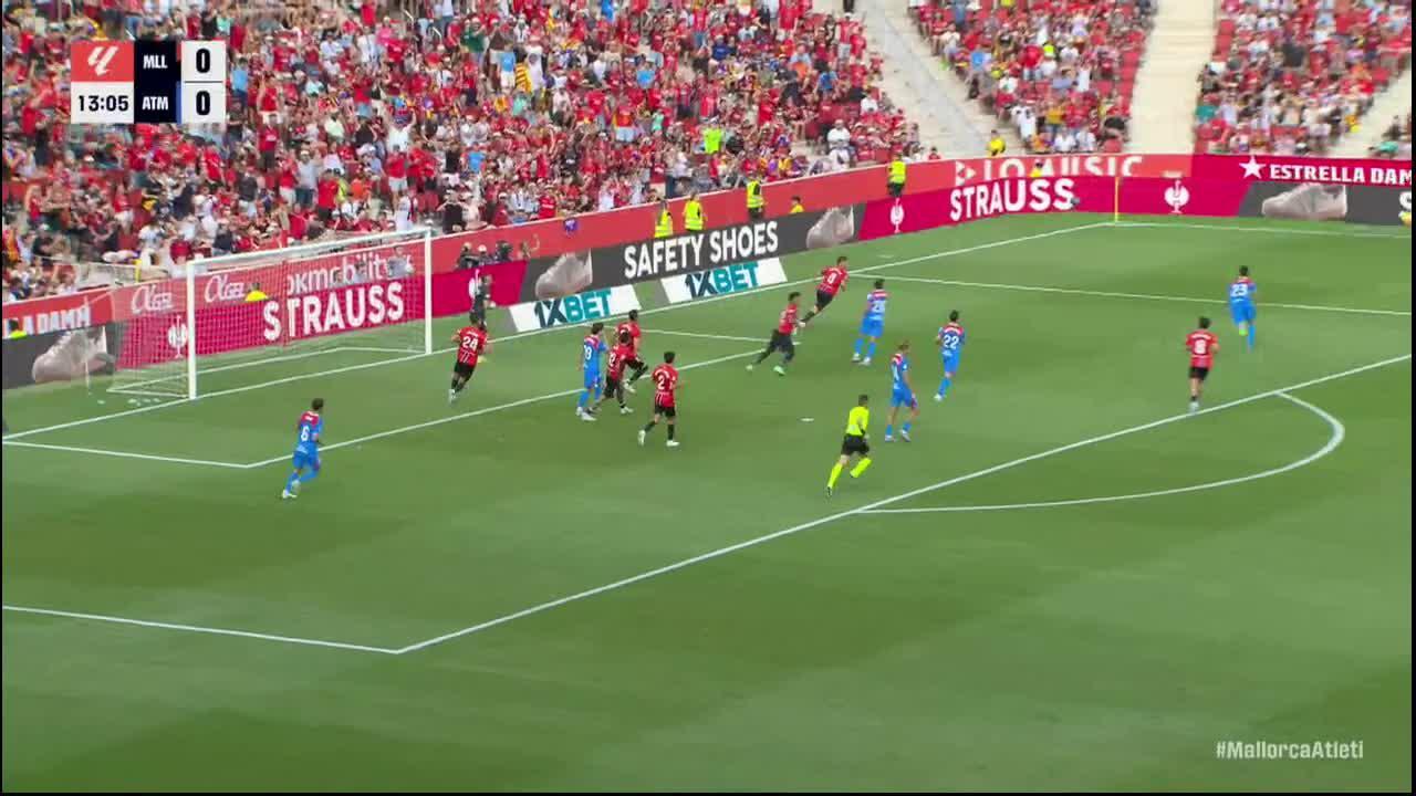 Leonardo Román with a Spectacular Gk Save