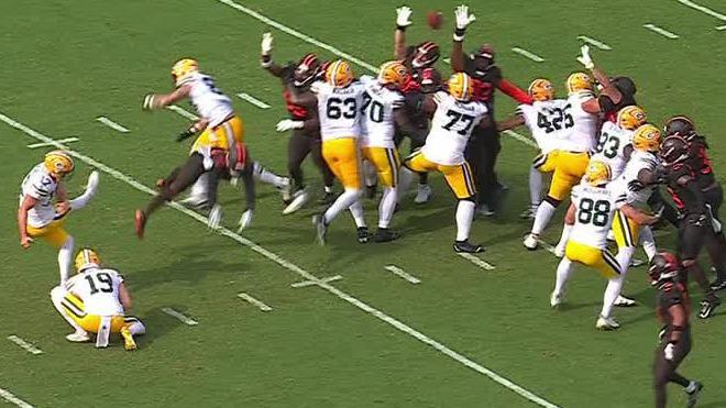 Browns make big block on Packers field goal