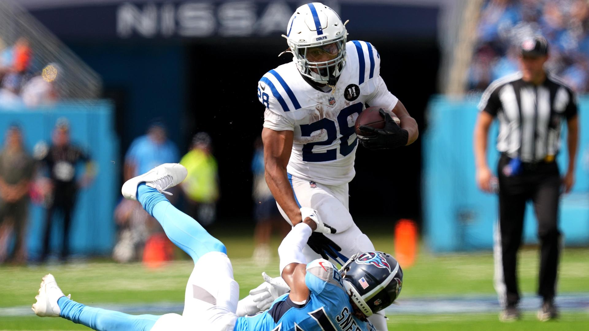 Jonathan Taylor spins around a defender on 45-yard TD for Colts