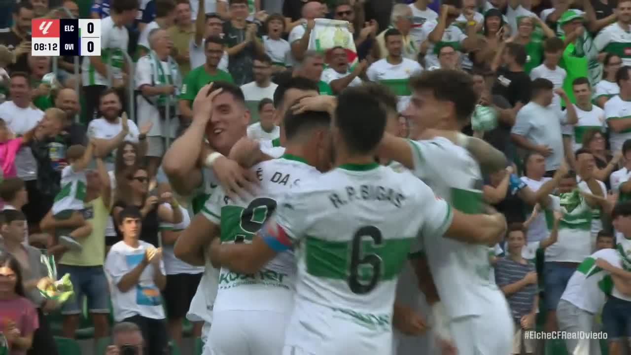 André Silva gets on the scoresheet for Elche