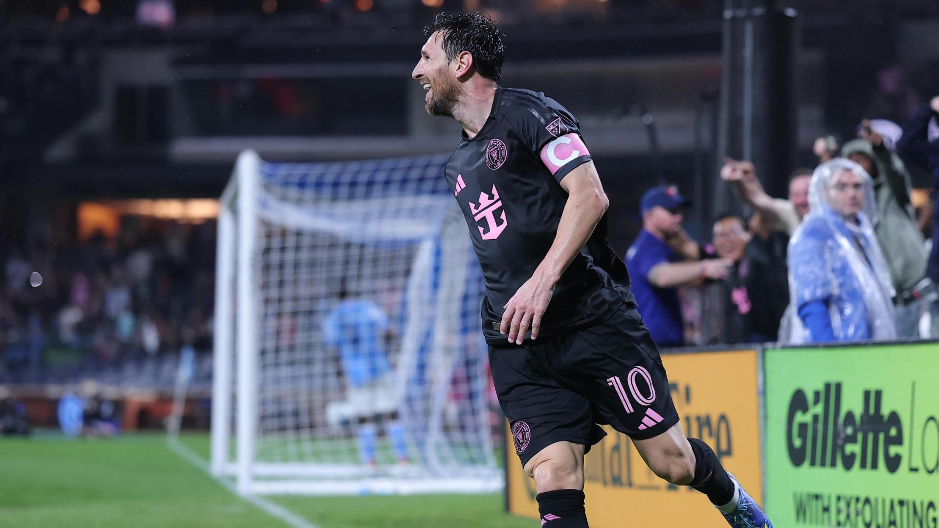 Messi dominates in rout of NYCFC