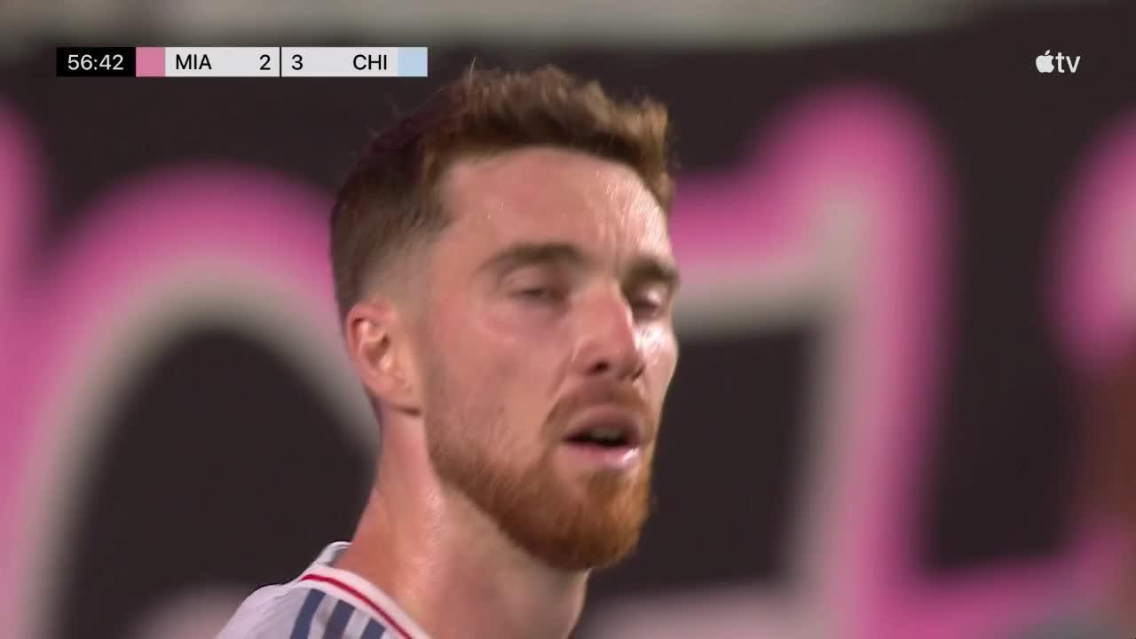 Luis Suárez slots in the goal for Inter Miami CF