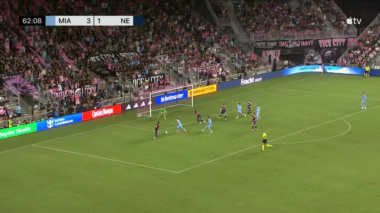 Jordi Alba slots in the goal for Inter Miami CF