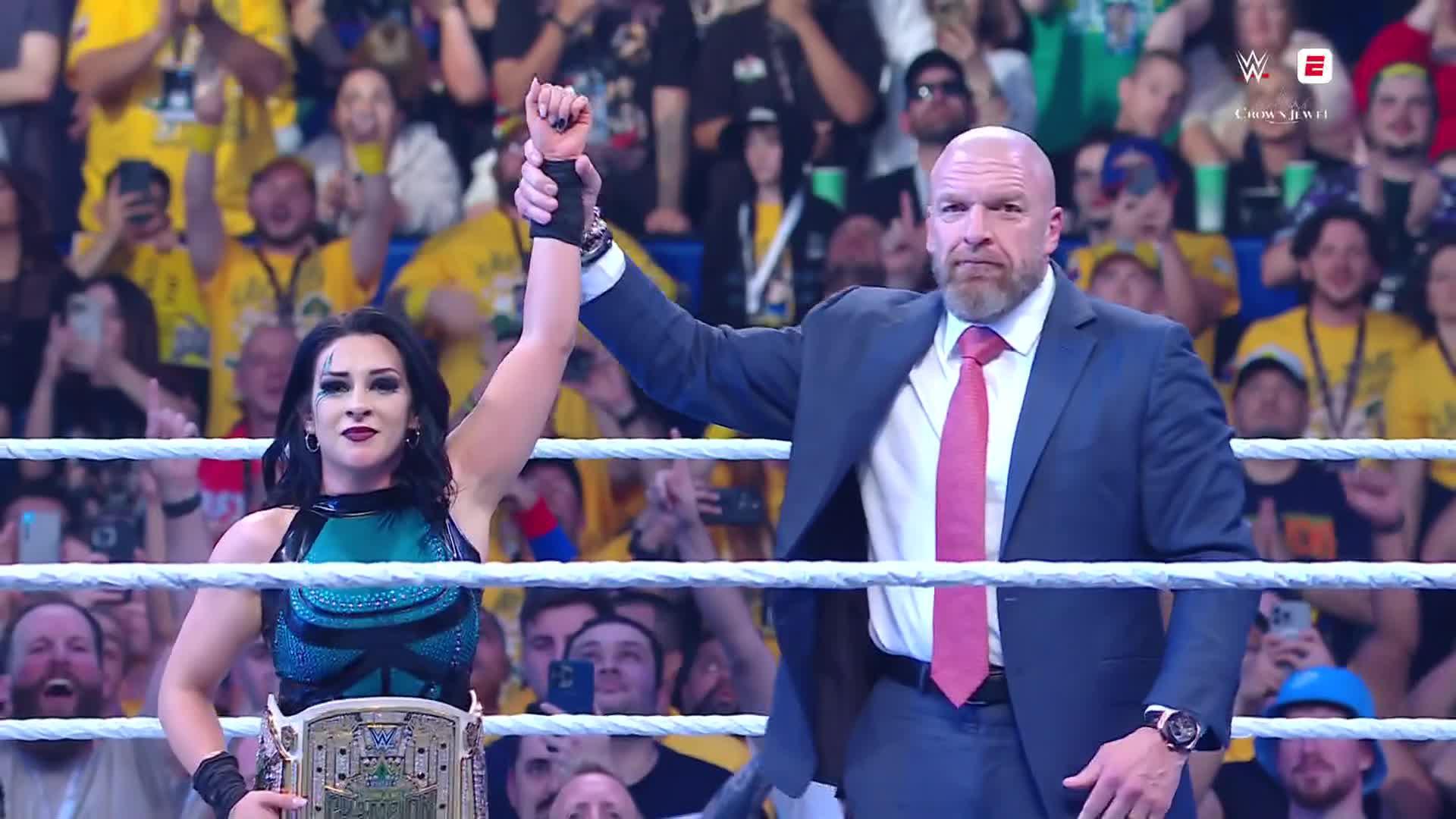 Stephanie Vaquer defeats Tiffany Stratton for the Women's Crown Jewel Championship