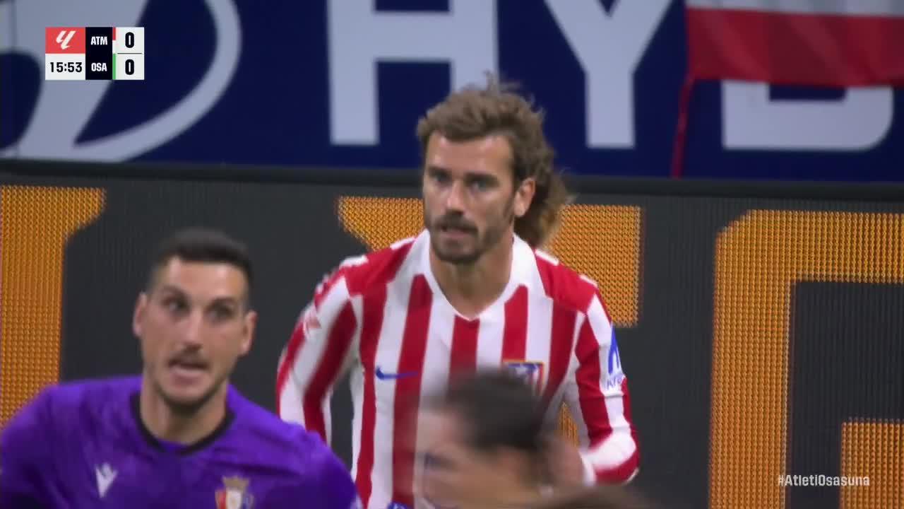 Sergio Herrera makes a great save