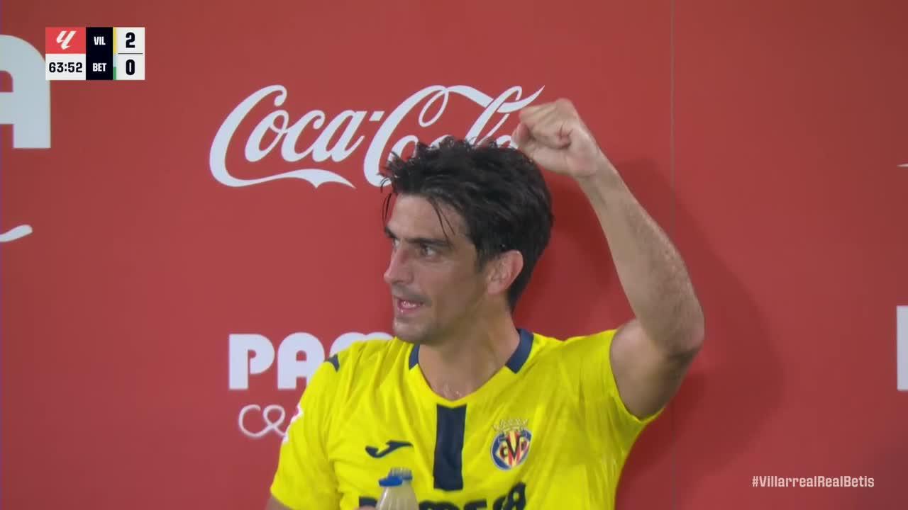 Alberto Moleiro scores goal for Villarreal