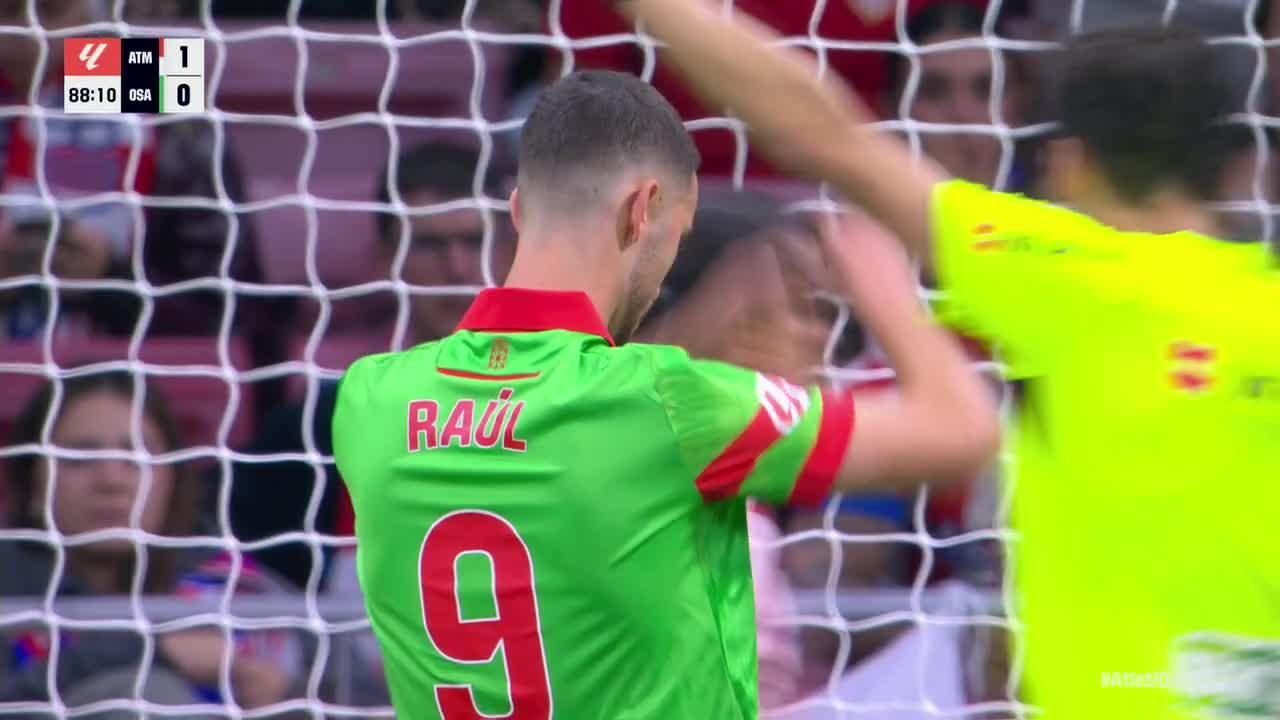 Jan Oblak makes a great save