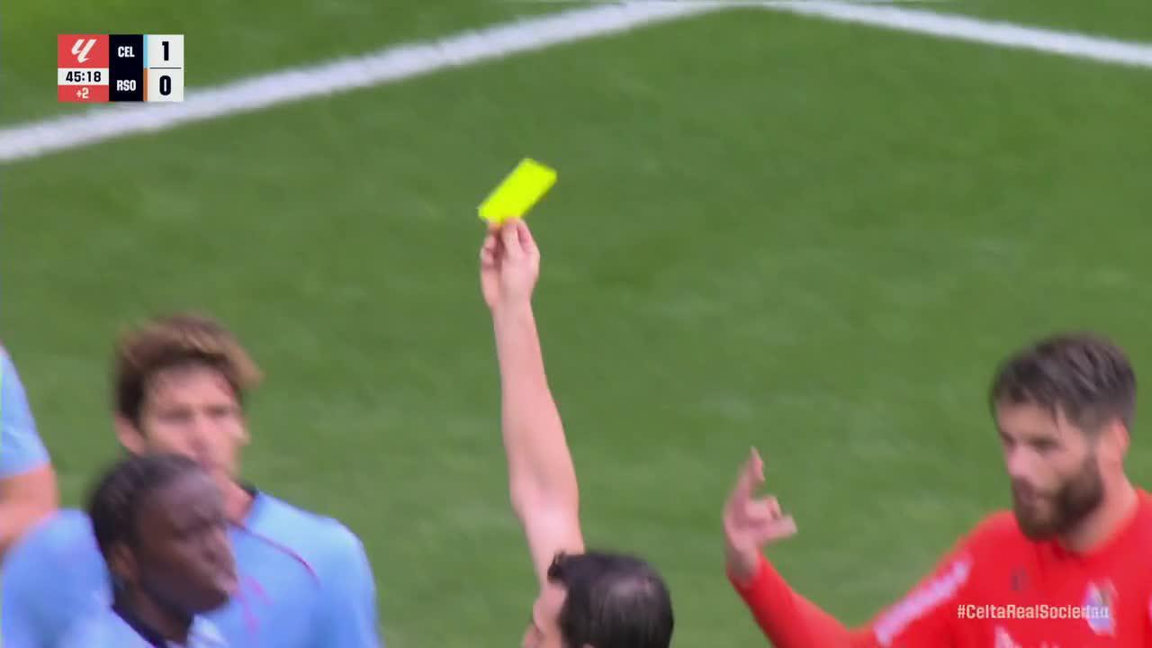 Carl Starfelt gets sent off vs. Real Sociedad