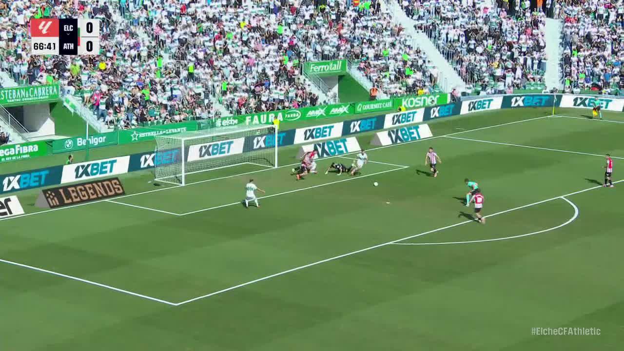 Unai Simón makes a great save