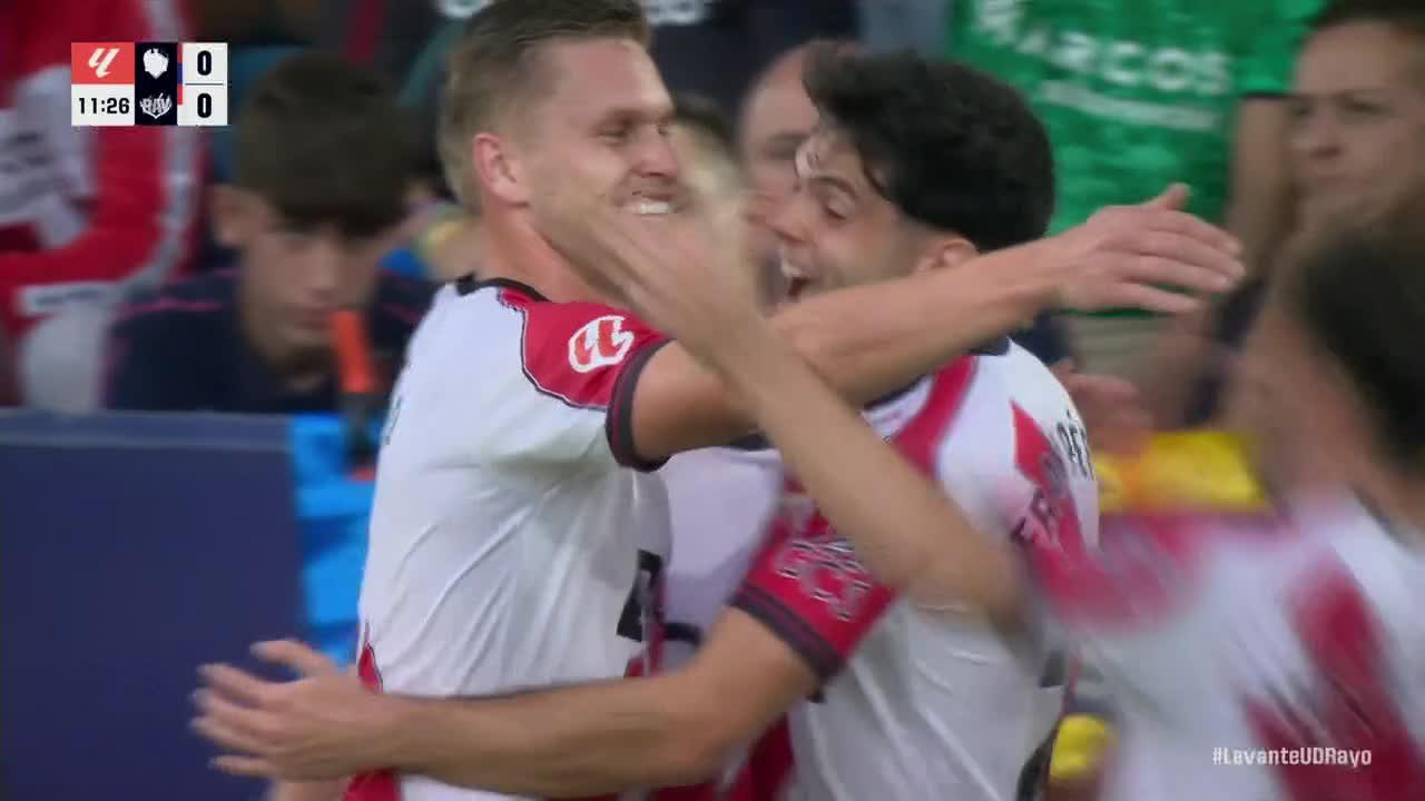 Jorge de Frutos gets on the scoresheet for Rayo Vallecano